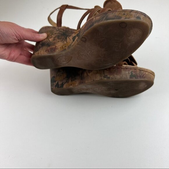 b.o.c. Born Concepts Suede Floral Wedges - Picture 4 of 8